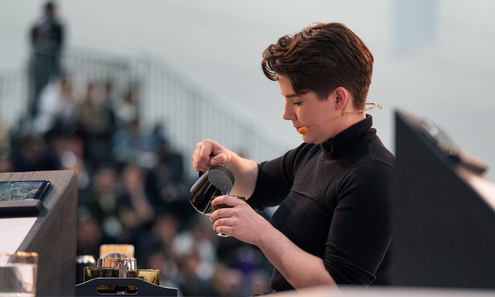 Barista en rutina del WBC