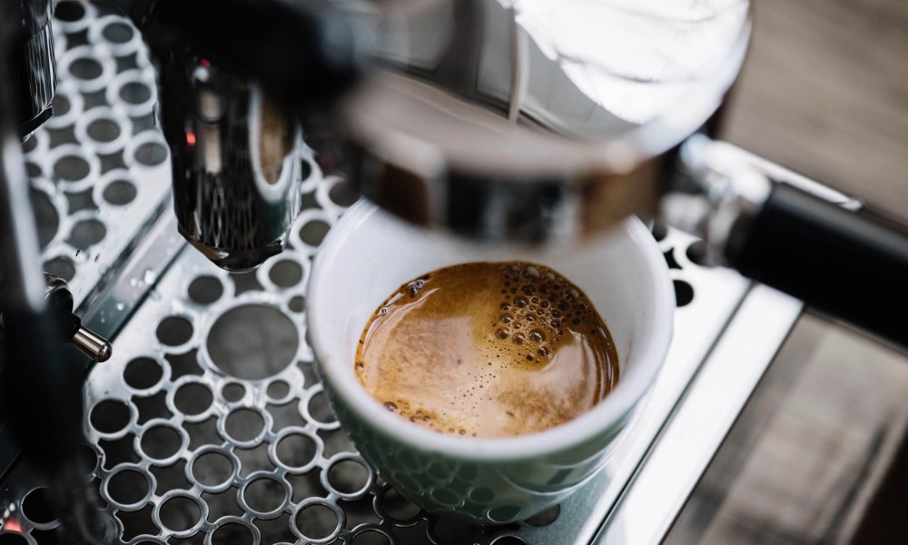 Espresso en proceso de extracción