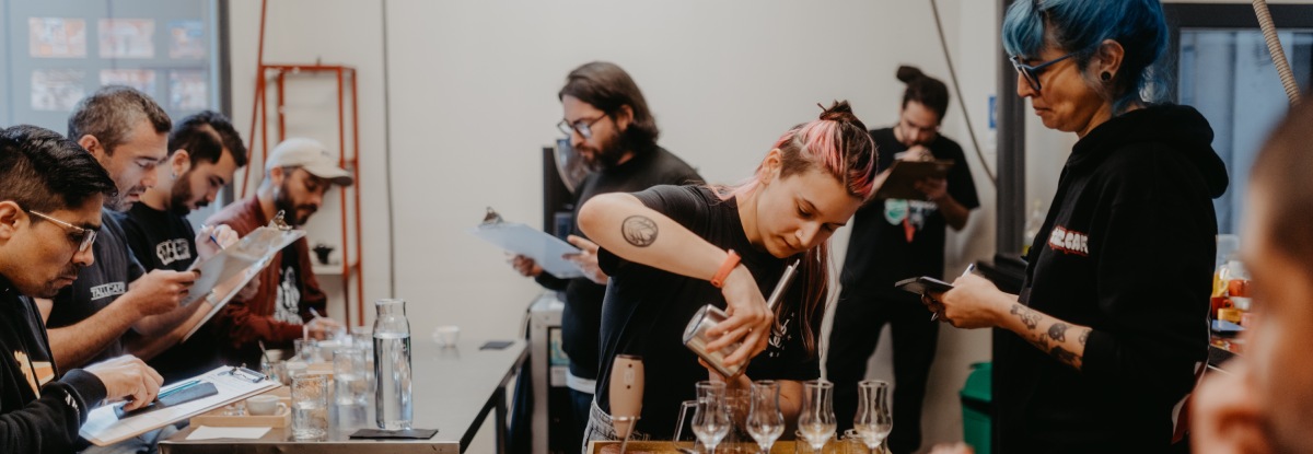 La participación de mujeres baristas en competencias, ¿por qué sigue siendo baja?