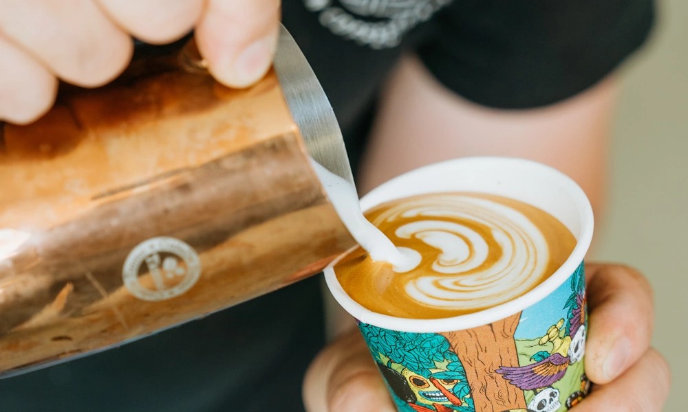 Café para llevar de The Bean Cartel 