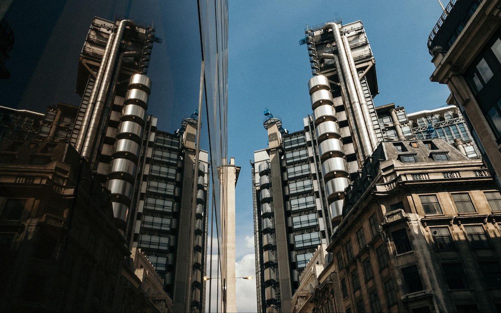 A setting in London.